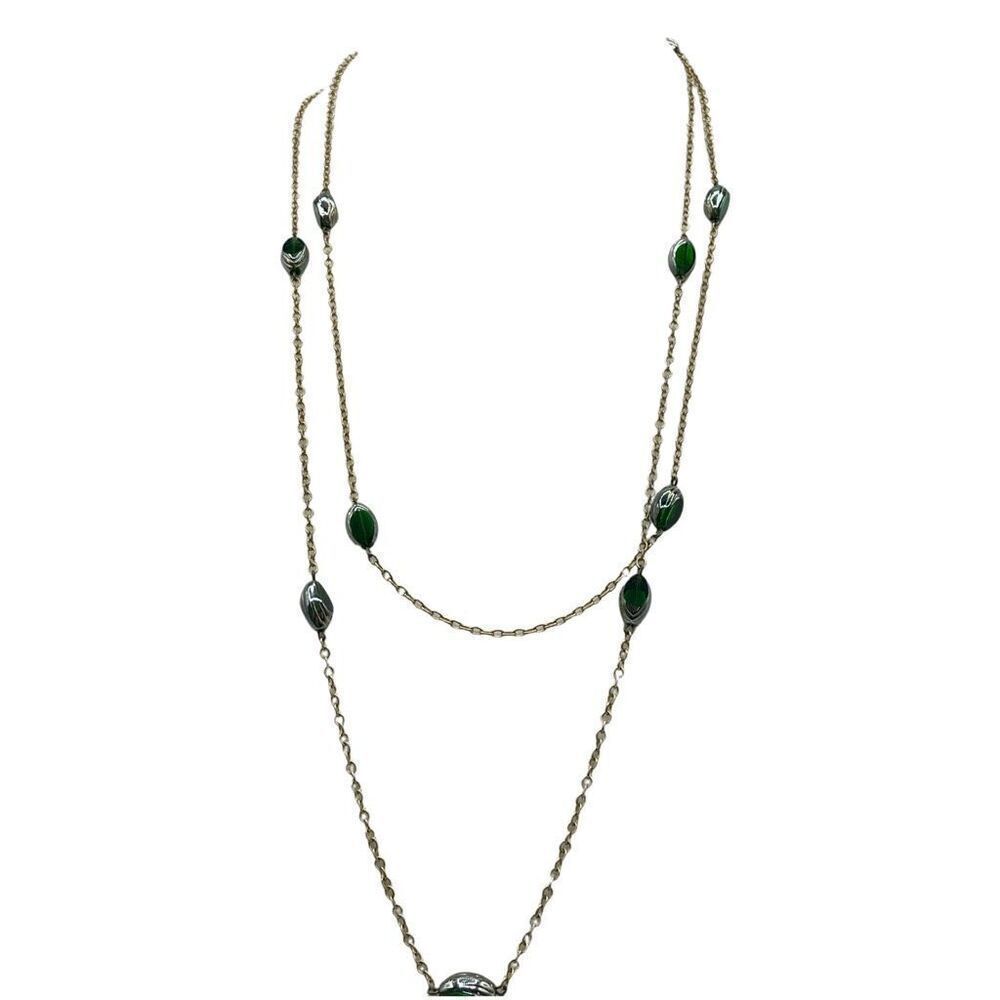 Vintage Mr. Weβ1970βs green glass gold tone long necklace.